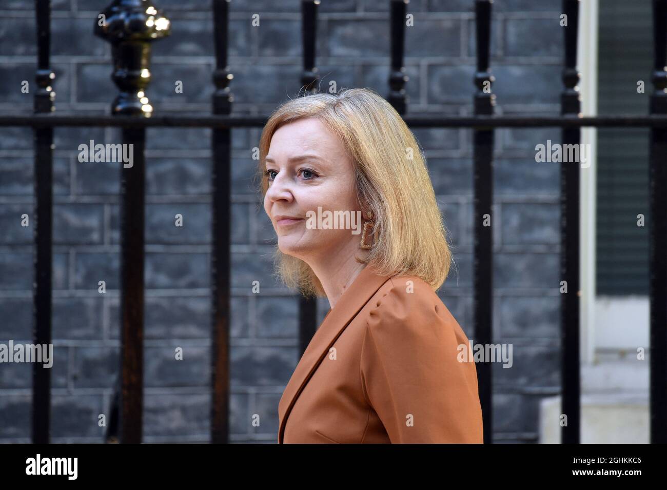 London, UK. 07th Sep, 2021. Westminster London 7th Sep 2021. Liz Truss Minister for Woman and Equalities of the United Kingdom arrives at Downing street for a cabinet meeting Credit: MARTIN DALTON/Alamy Live News Stock Photo