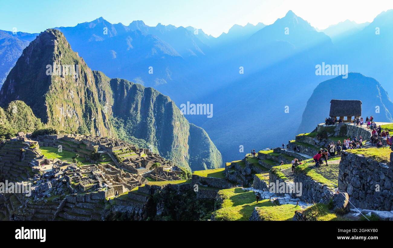 Scenic view of the Machu Picchu at Peru during sunrise Stock Photo - Alamy