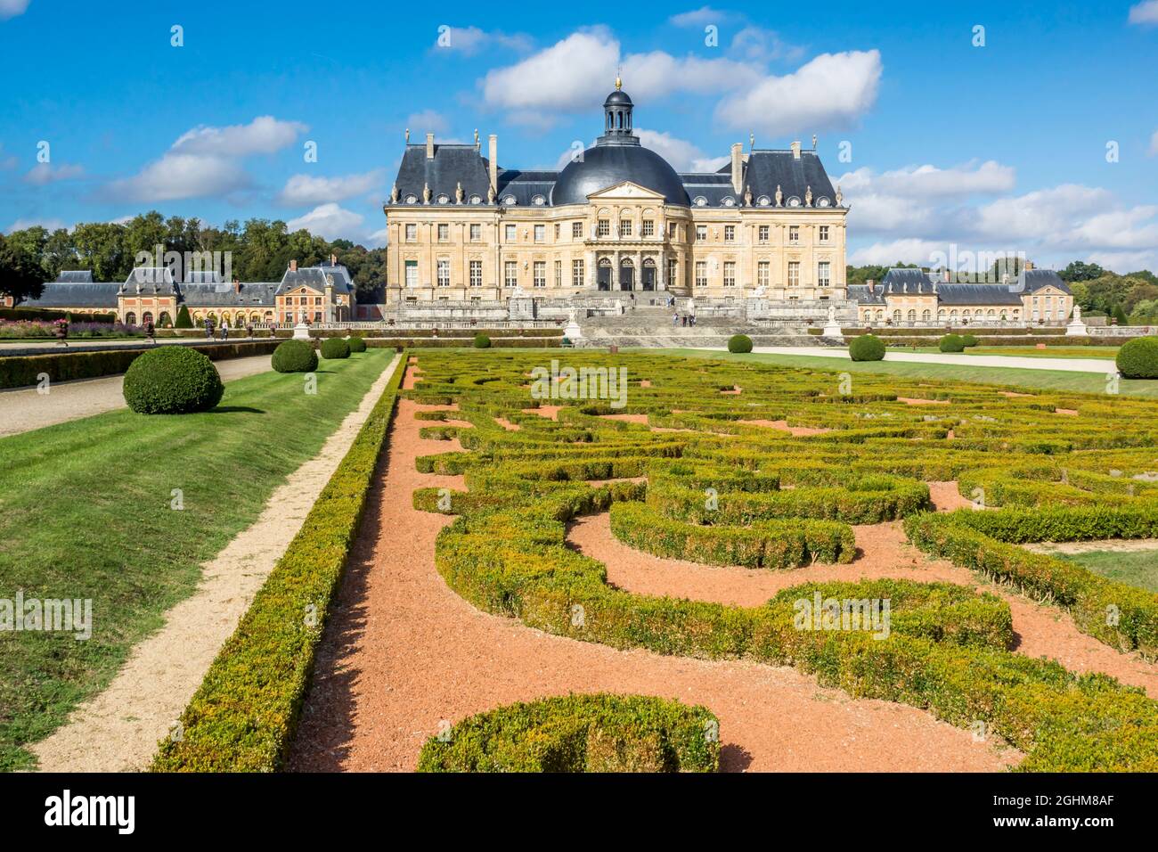 Jardin De Vaux Le Vicomte Maincy Seine Et Marne France Stock Photo Alamy Jardin De Vaux Le Vicomte Maincy Seine Et Marne France Stock Photo Alamy
