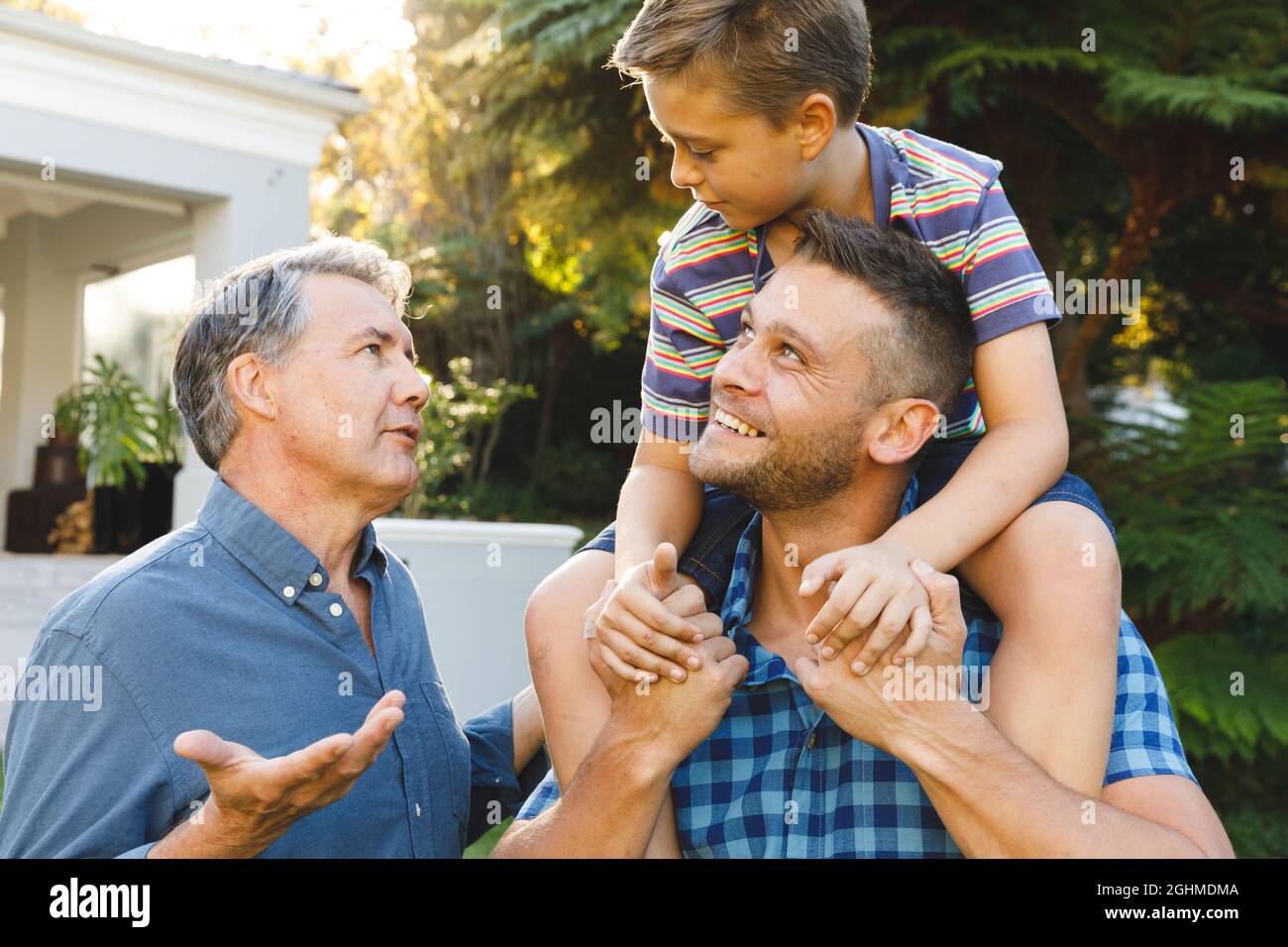 Grandfather son grandson hi-res stock photography and images - Alamy