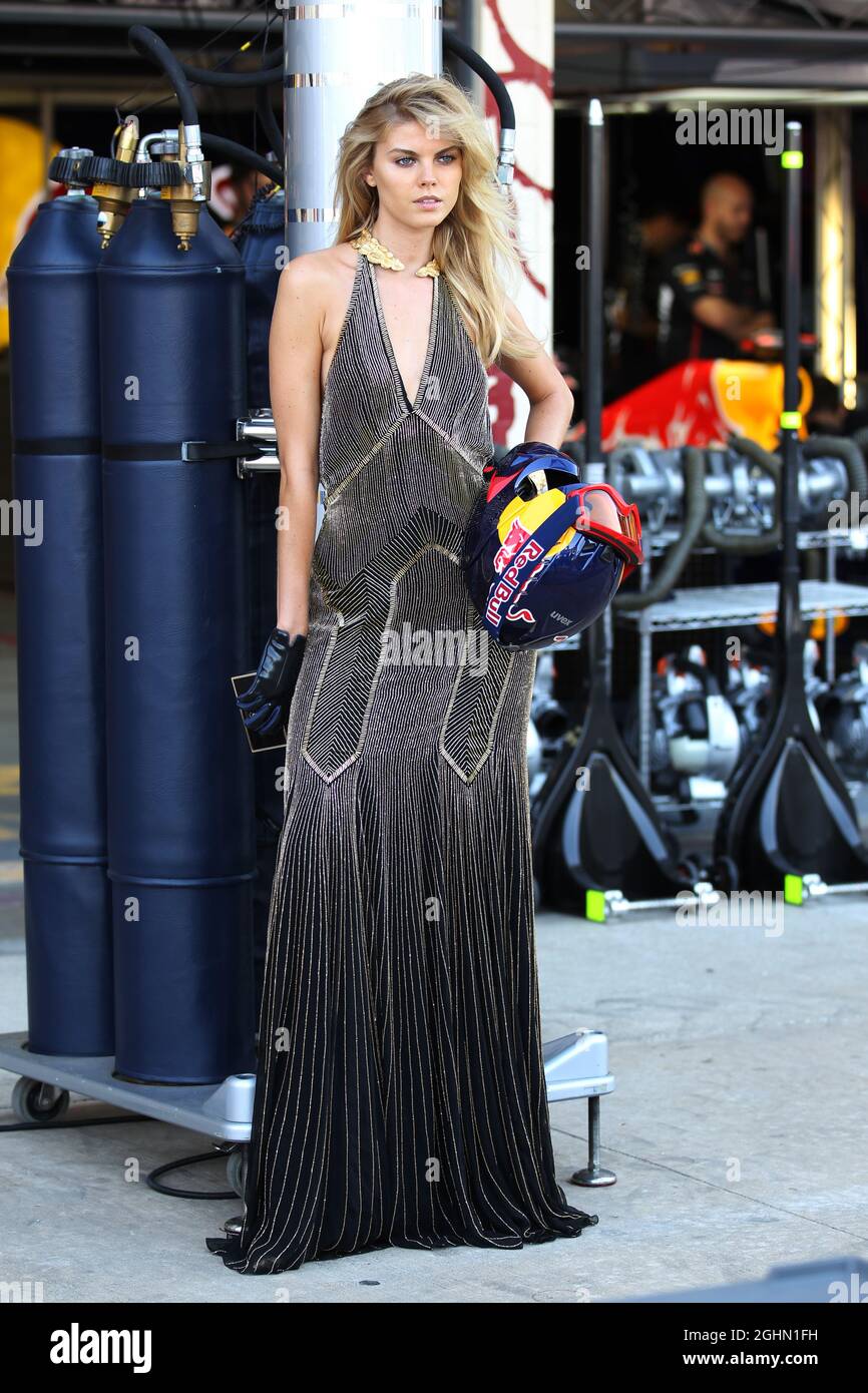 red bull racing dress Dressing for the occasion #F1 #RedBullRacing #USGP @thommogetty @gettyimages || 2018