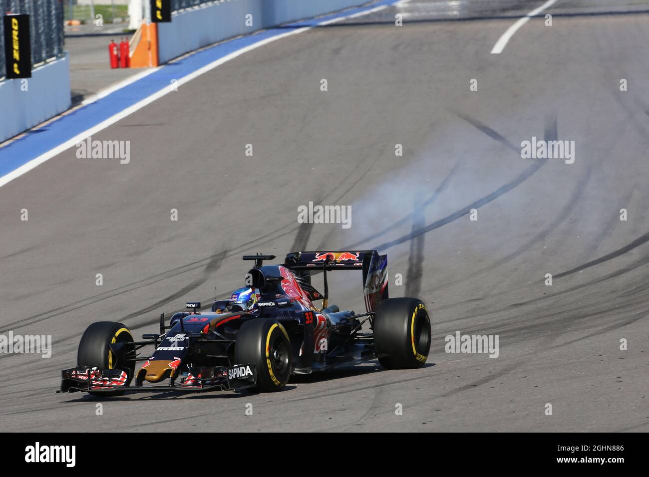 Buongiorno a tutti CERCO modello Minichamps Toro rosso SRT11 Max Verstappen 2016 scala 1/18 Chinese GP Grazie