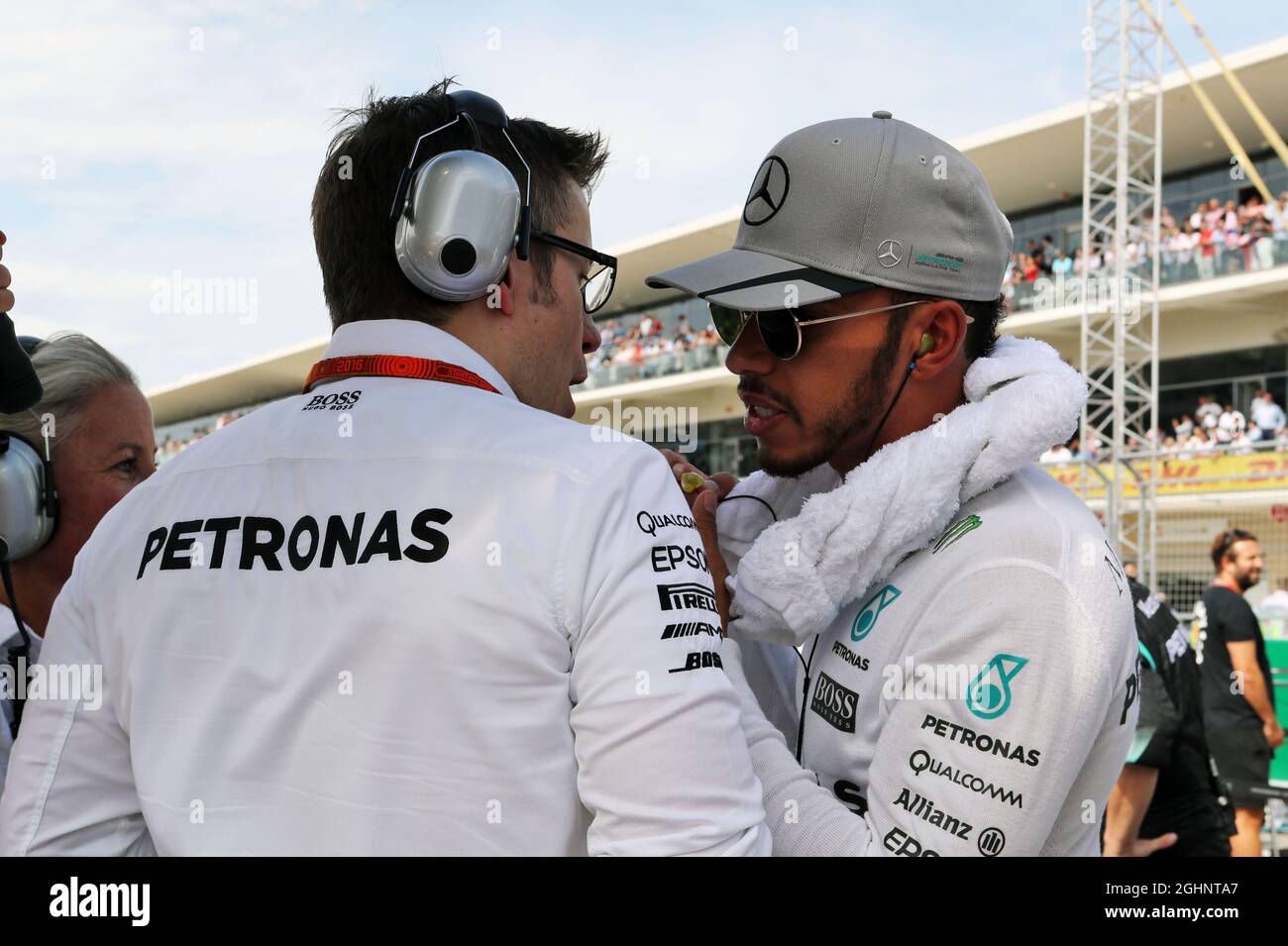 Lewis Hamilton (GBR) Mercedes AMG F1 with Andrew Shovlin (GBR) Mercedes AMG F1 Engineer on the grid.  23.10.2016. Formula 1 World Championship, Rd 18, United States Grand Prix, Austin, Texas, USA, Race Day.  Photo credit should read: XPB/Press Association Images. Stock Photo