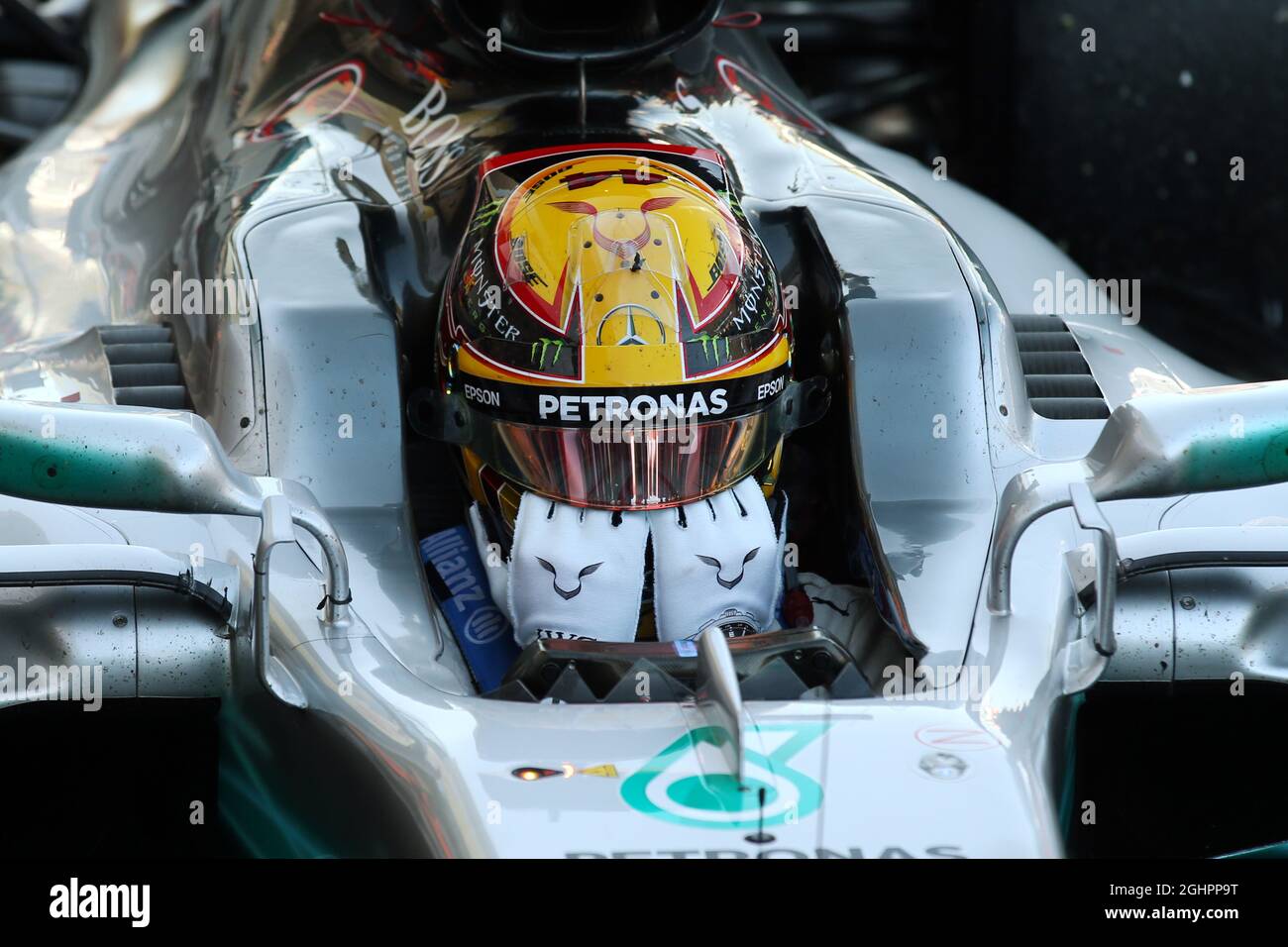 Race winner Lewis Hamilton (GBR) Mercedes AMG F1 W08 celebrates in parc ...