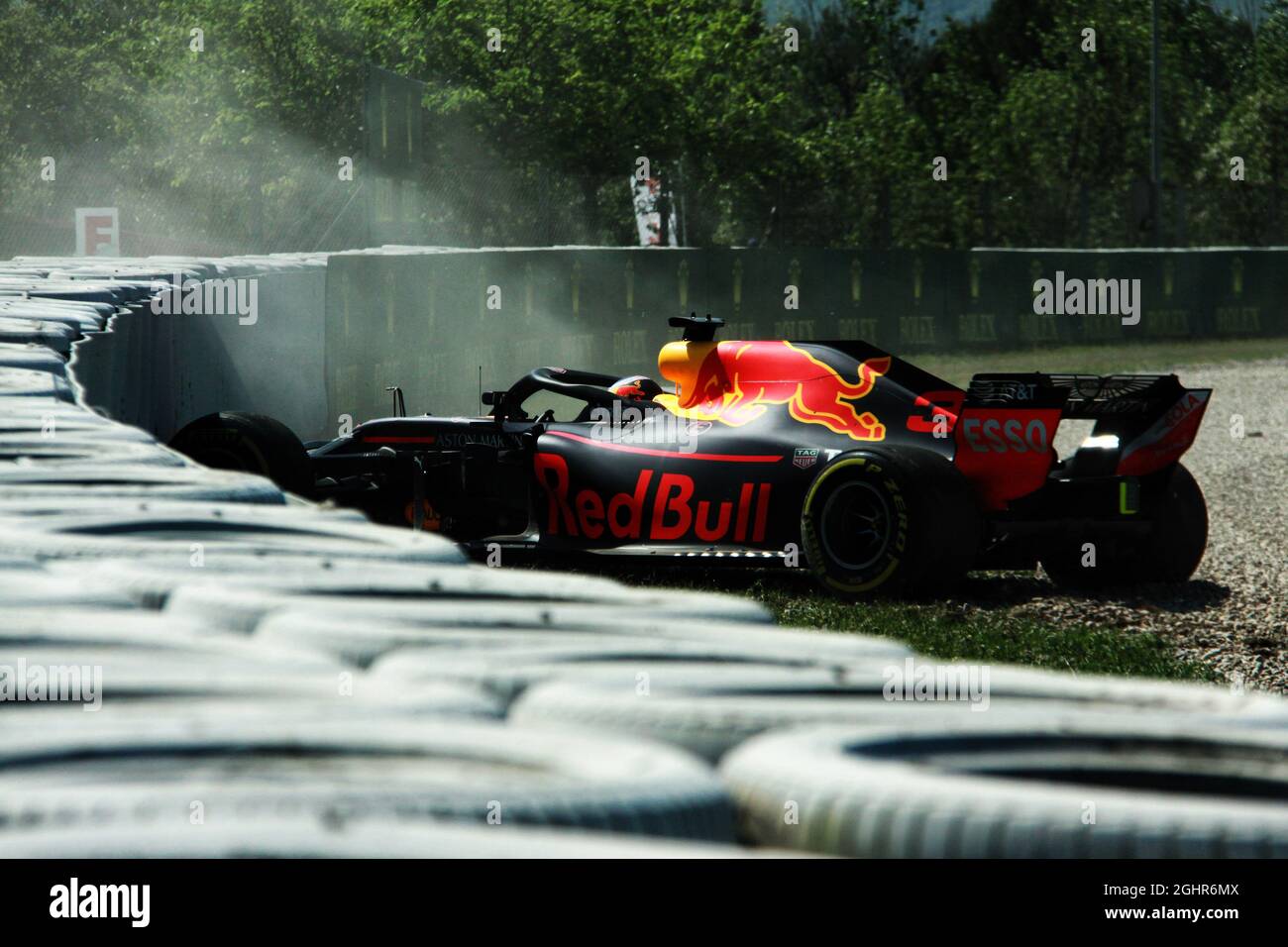Daniel Ricciardo (AUS) Red Bull Racing RB14 crashes in the first practice session.  11.05.2018. Formula 1 World Championship, Rd 5, Spanish Grand Prix, Barcelona, Spain, Practice Day.  Photo credit should read: XPB/Press Association Images. Stock Photo