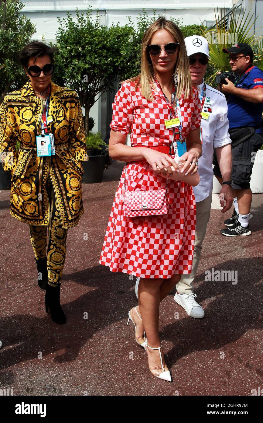 (L to R): Kris Jenner (USA), Dee Hilfiger (USA), and Tommy Hilfiger (USA).  27.05.2018. Formula 1 World Championship, Rd 6, Monaco Grand Prix, Monte  Carlo, Monaco, Race Day. Photo credit should read: XPB/Press Association  Images Stock Photo - Alamy