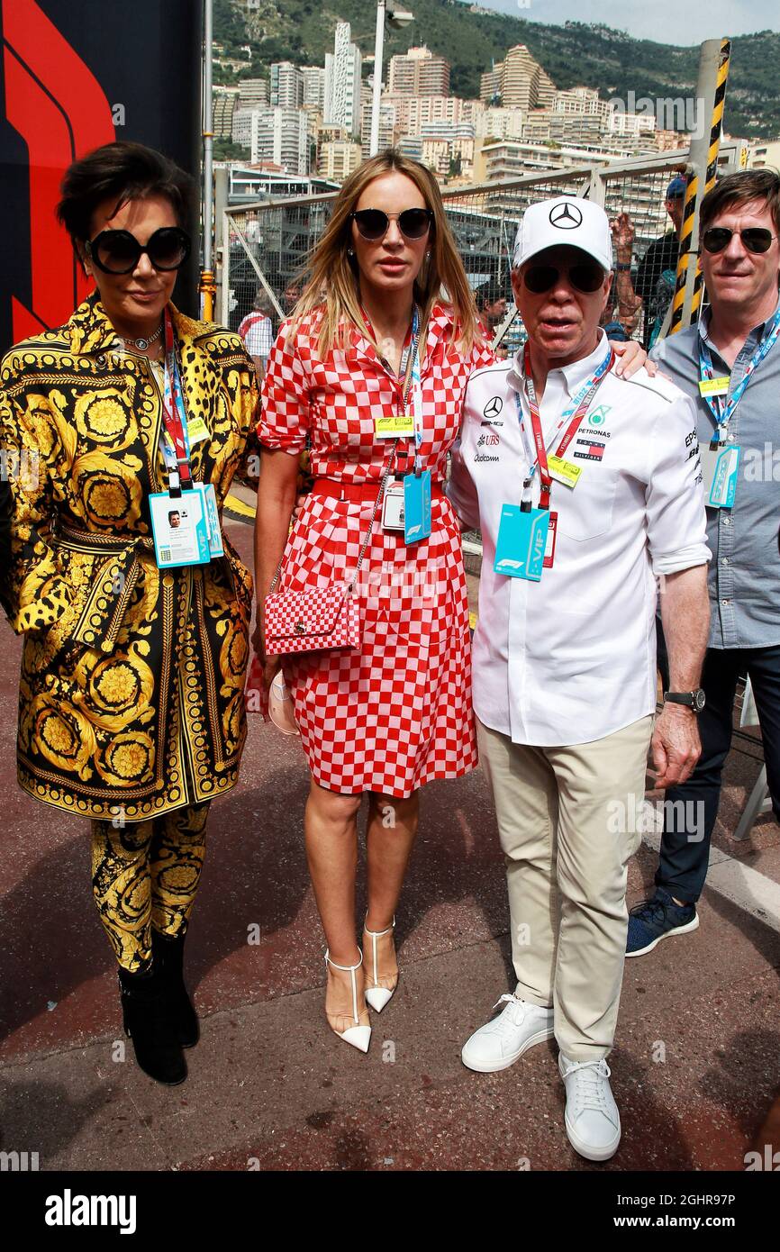 (L to R): Kris Jenner (USA), Dee Hilfiger (USA), and Tommy Hilfiger (USA).  27.05.2018. Formula 1 World Championship, Rd 6, Monaco Grand Prix, Monte  Carlo, Monaco, Race Day. Photo credit should read: XPB/Press Association  Images Stock Photo - Alamy