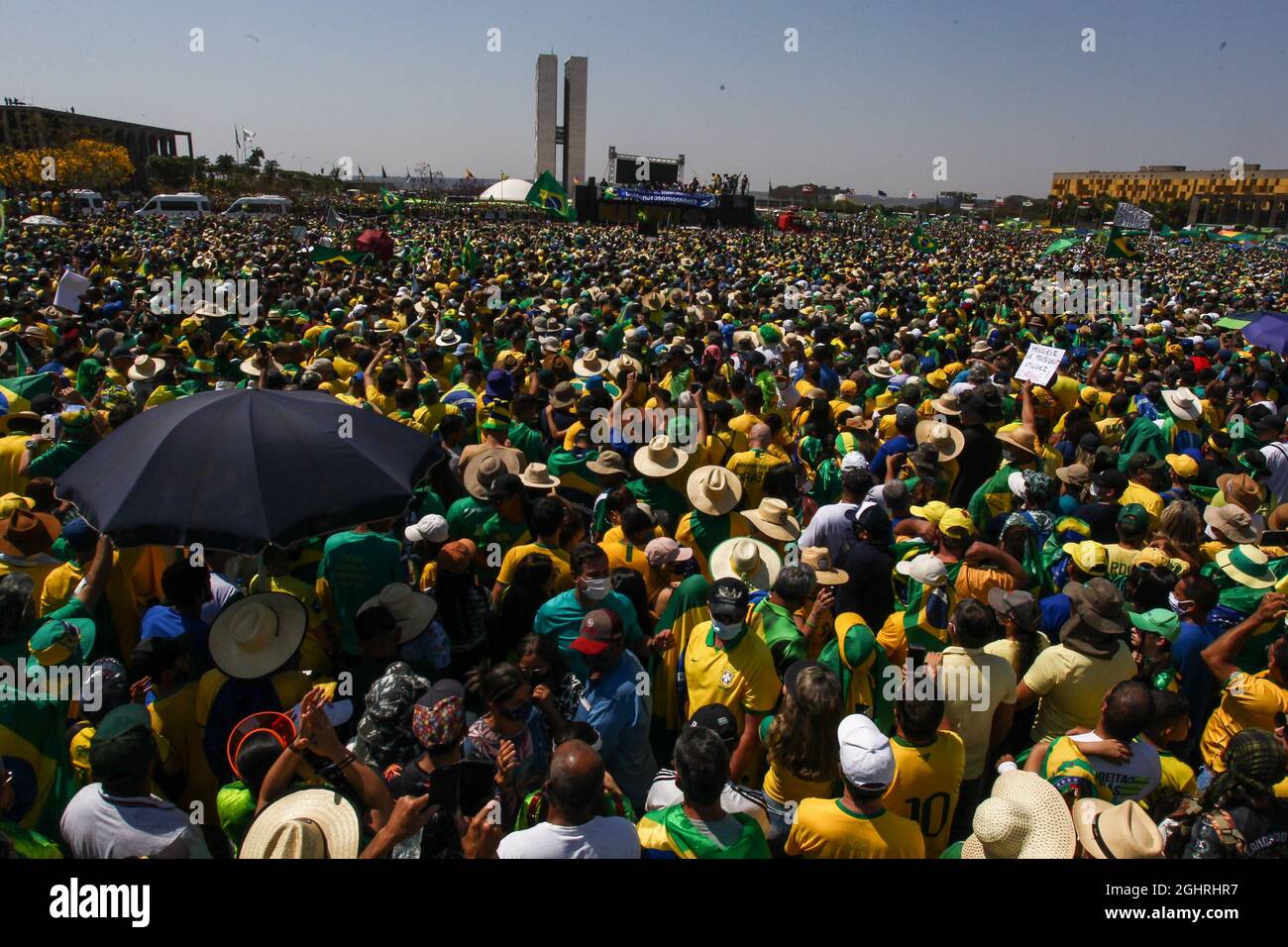 Nota de Bolsonaro divide base radical do presidente – DW – 10/09/2021