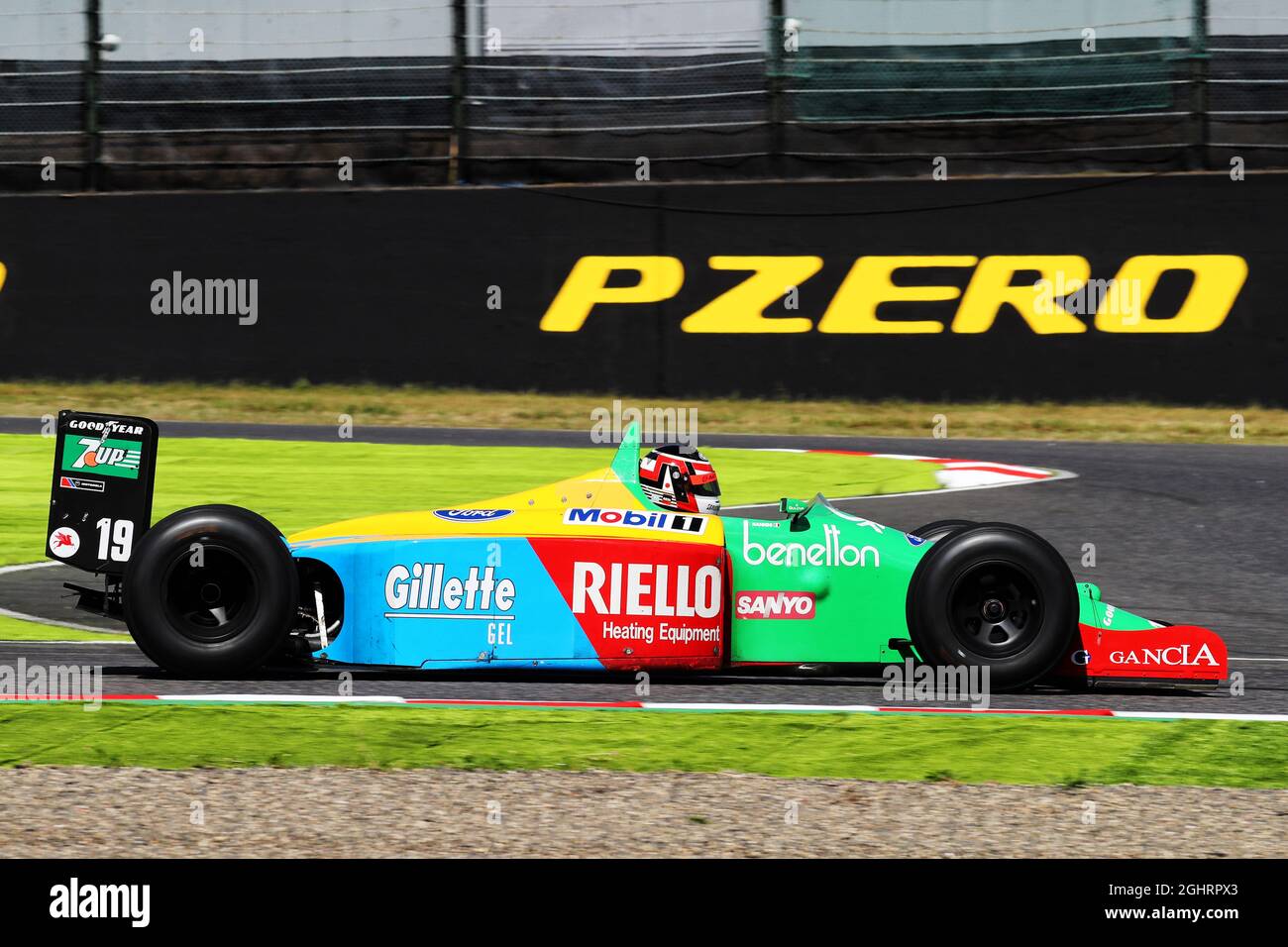 Aguri Suzuki (JPN) in the 1989 Benetton B189. 07.10.2018. Formula 1 World  Championship, Rd 17, Japanese Grand Prix, Suzuka, Japan, Race Day. Photo  credit should read: XPB/Press Association Images Stock Photo - Alamy