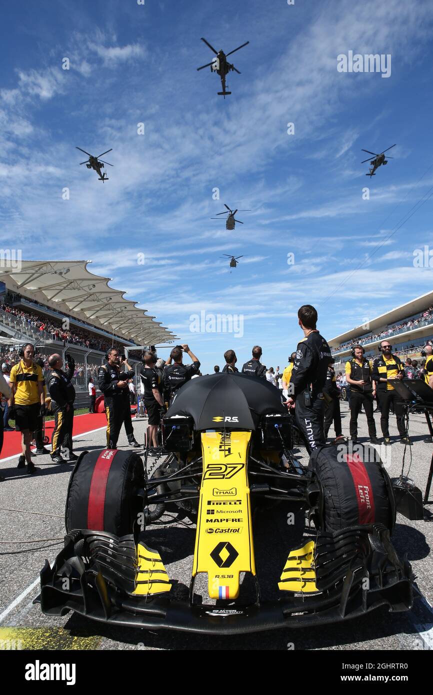 Nico Hulkenberg (GER) Renault Sport F1 Team RS18 on the grid as helicopters fly over.  21.10.2018. Formula 1 World Championship, Rd 18, United States Grand Prix, Austin, Texas, USA, Race Day.  Photo credit should read: XPB/Press Association Images. Stock Photo