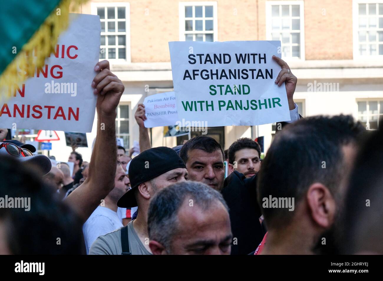 Belgravia, London, UK. 7th Sept 2021. Afghanistan protest outside the Pakistan High Commission in London. Credit: Matthew Chattle/Alamy Live News Stock Photo