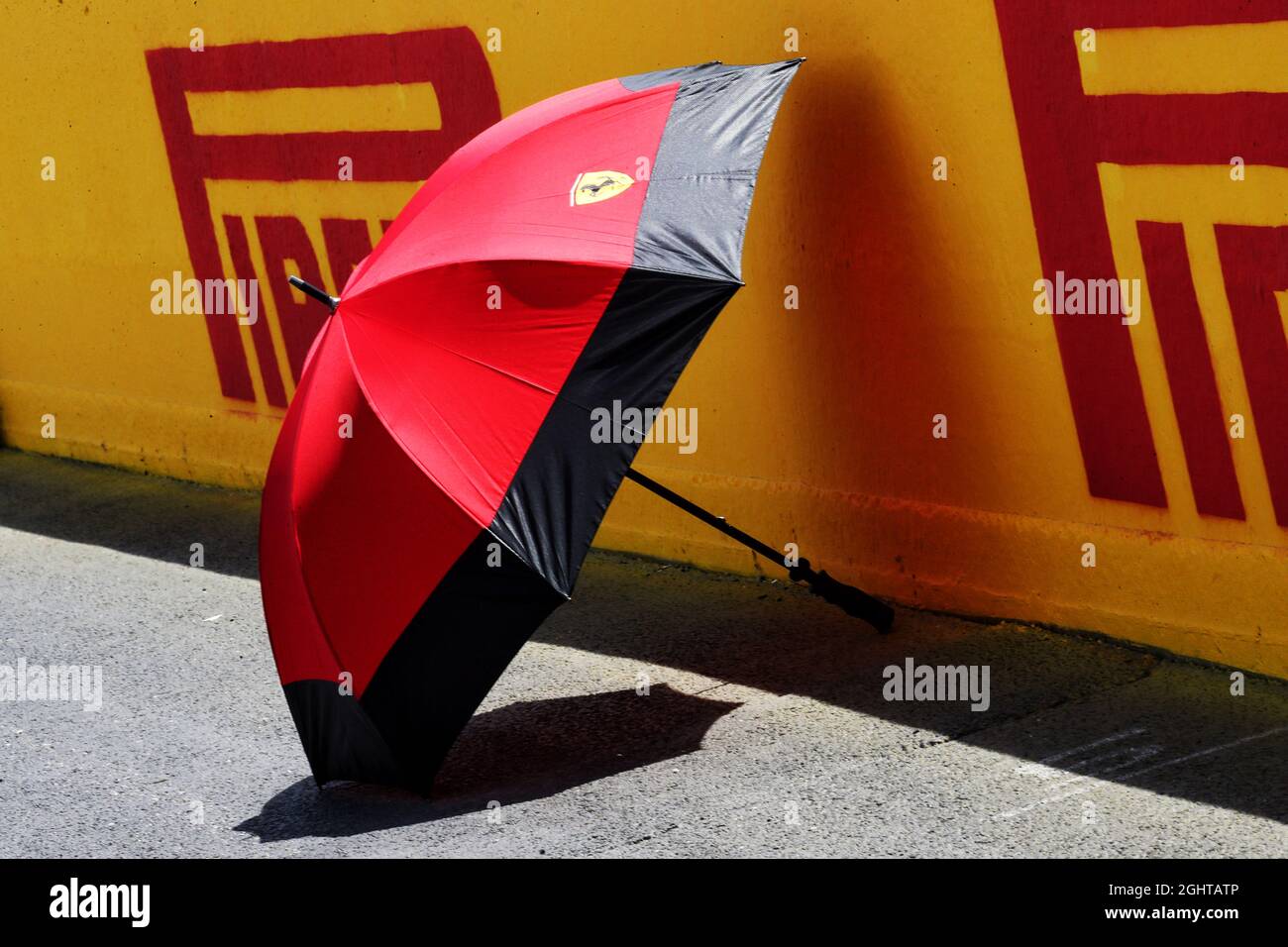 Grand Parapluie noir AMG