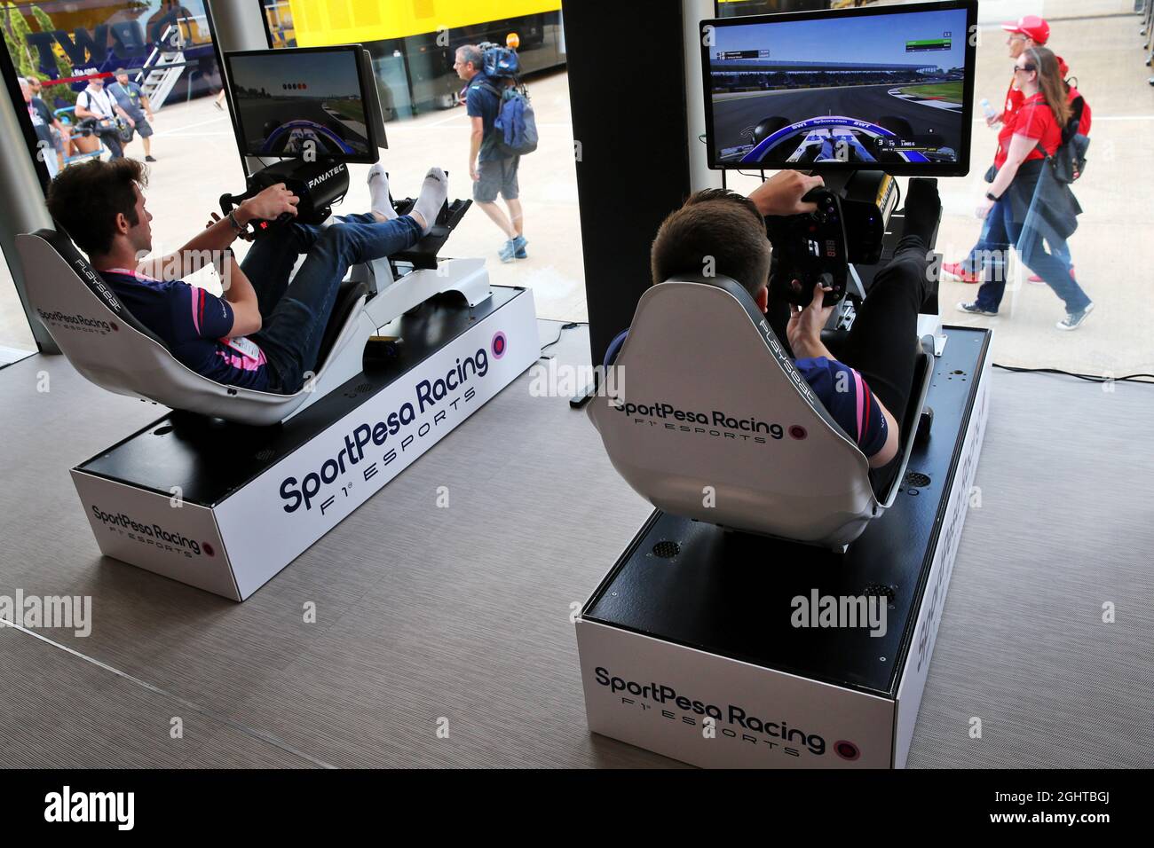 F1 simulator images libres de droit, photos de F1 simulator
