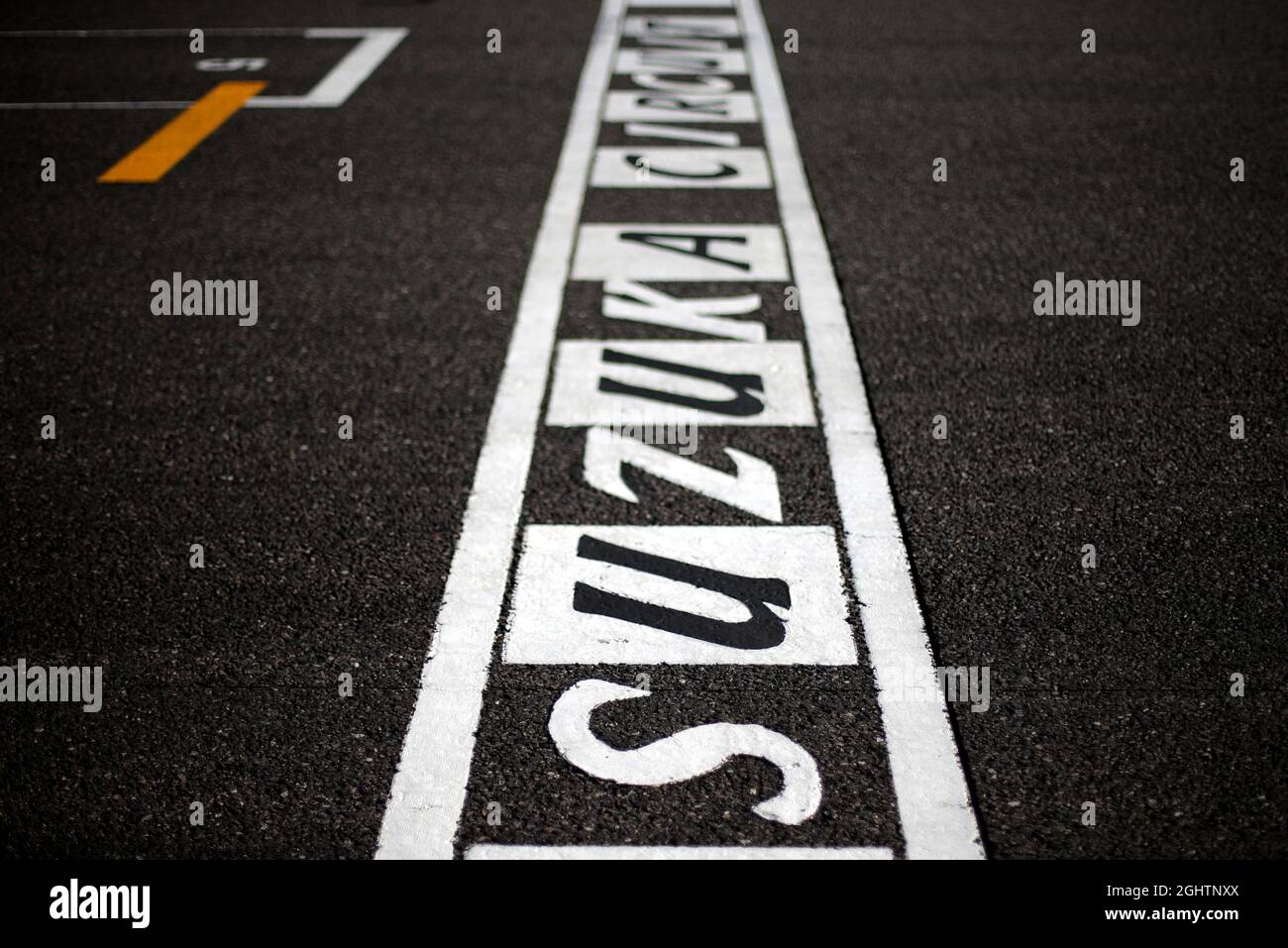 Formula 1 start line hi-res stock photography and images - Alamy