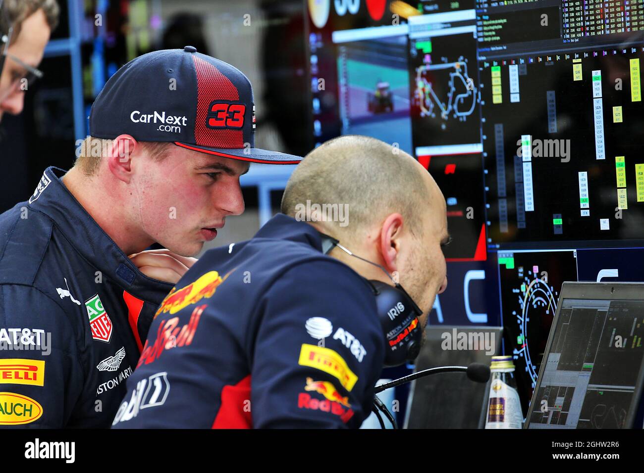 vrijheid strijd breed Max Verstappen (NLD) Red Bull Racing with Gianpiero Lambiase (ITA) Red Bull  Racing Engineer. 26.02.2020. Formula One Testing, Day One, Barcelona,  Spain. Wednesday. Photo credit should read: XPB/Press Association Images  Stock Photo -