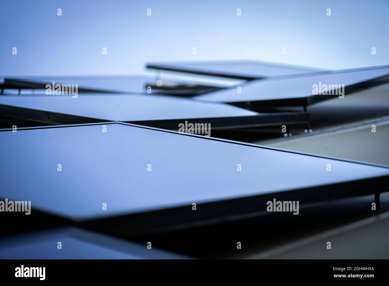 facade of a parking garage with reflecting mirrors Stock Photo - Alamy