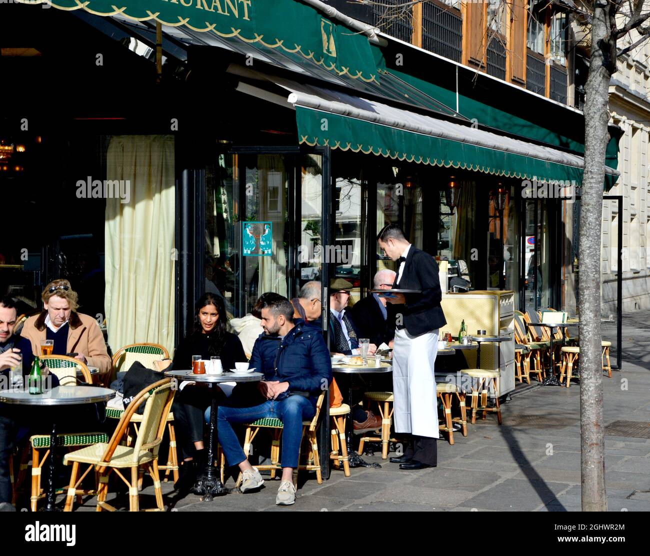 lunch time in Parisian restaurants Stock Photo