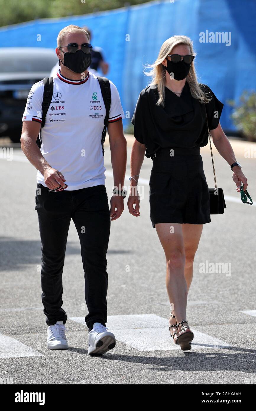 Valtteri Bottas (FIN) Mercedes AMG F1 with his girlfriend Tiffany Cromwell  (AUS) Professional Cyclist. 18.06.2021. Formula 1 World Championship, Rd 7,  French Grand Prix, Paul Ricard, France, Practice Day. Photo credit should