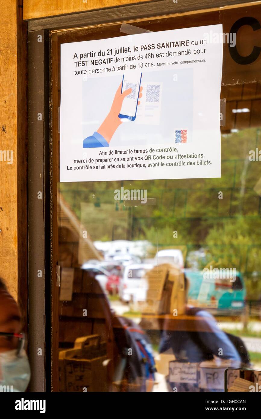 Sanitary pass required, Guédelon Castle construction site, Treigny