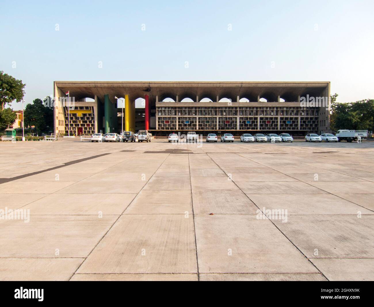 High Court Projected by architect Le Corbusier Chandigarh (capital of Punjab and Haryana) - India  [Suprema Corte de Chandigarh, projetada pelo arquit Stock Photo