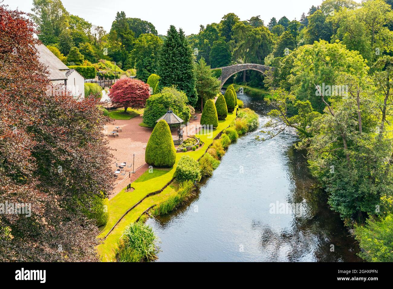 The Auld Brig o' Doon or Tam's Brig as mentioned in Tam O'Shanter, a poem by Robert Burns, Alloway, Ayr, Ayrshire, Scotland, UK Stock Photo