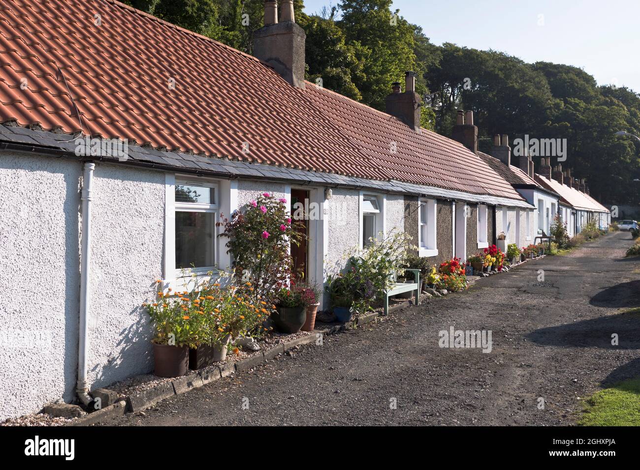 dh North Row CHARLESTOWN FIFE Scottish terraced village cottages Scotland housing houses Stock Photo