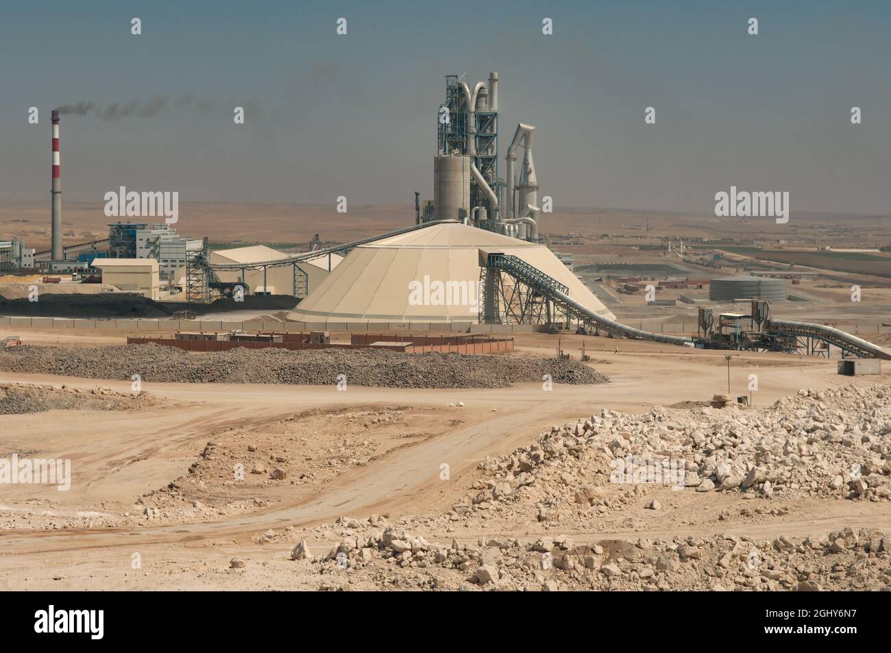 Lafarge syria hires stock photography and images Alamy