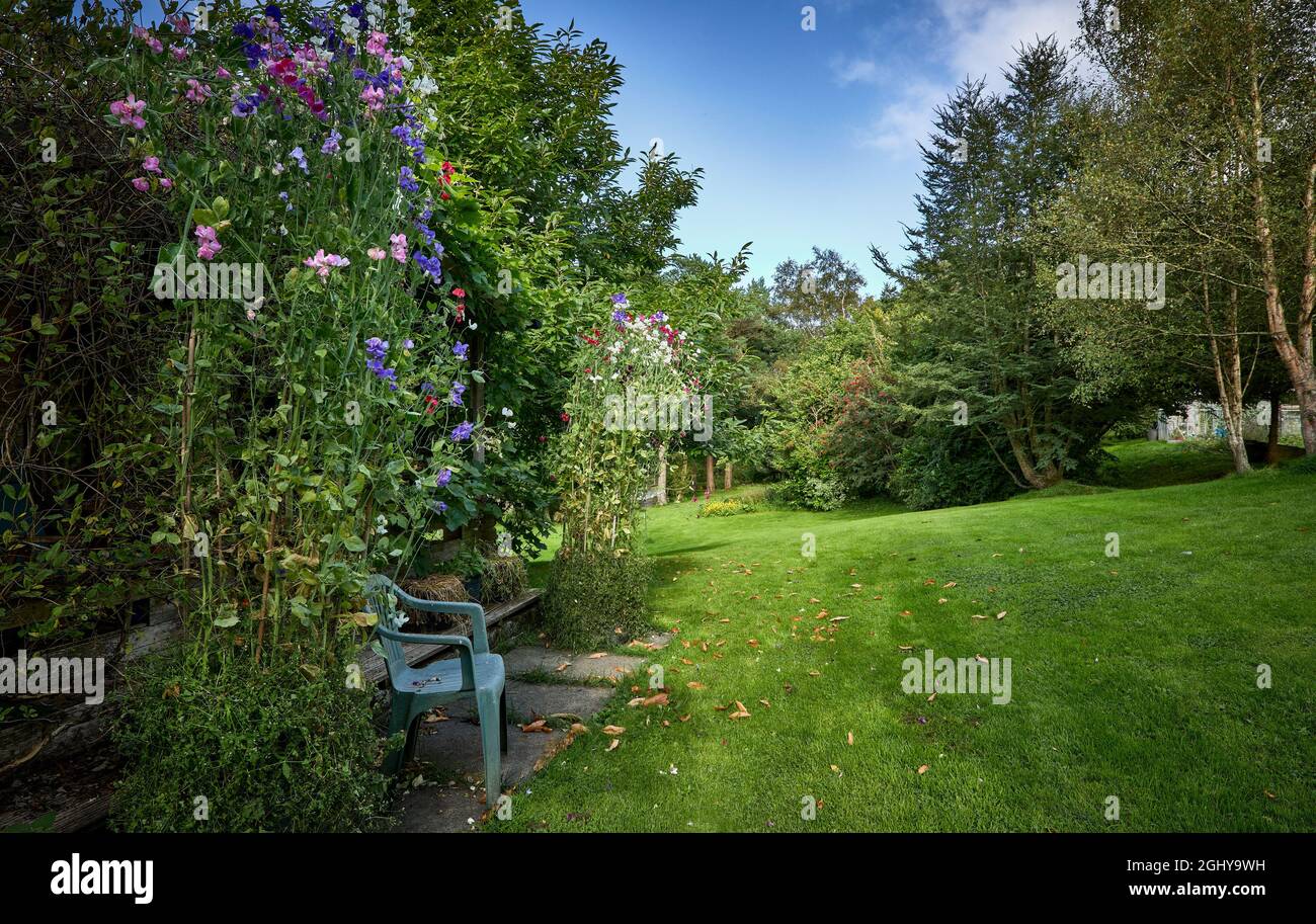 Garden summer house hi-res stock photography and images - Alamy