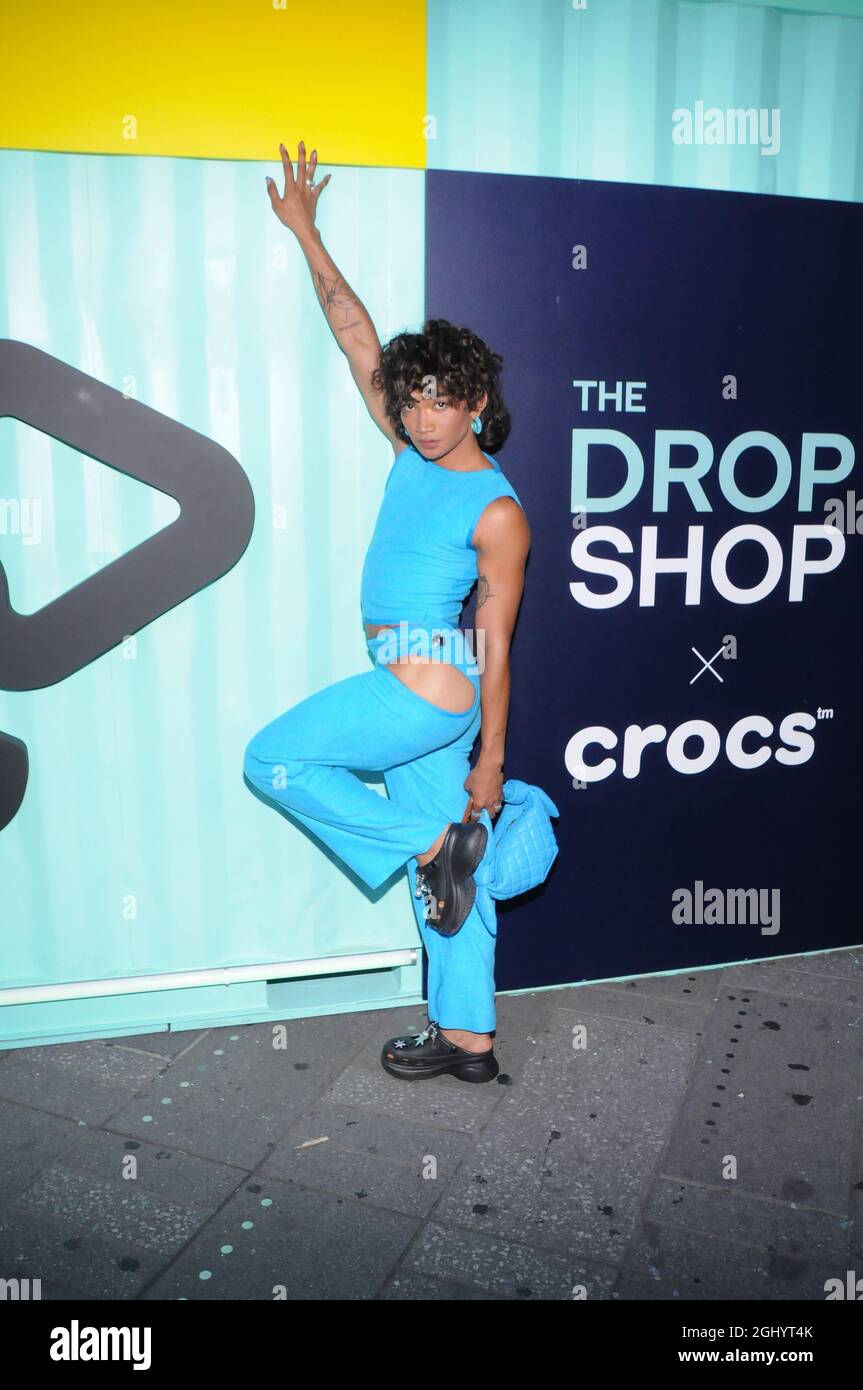 Crocs store times square sale