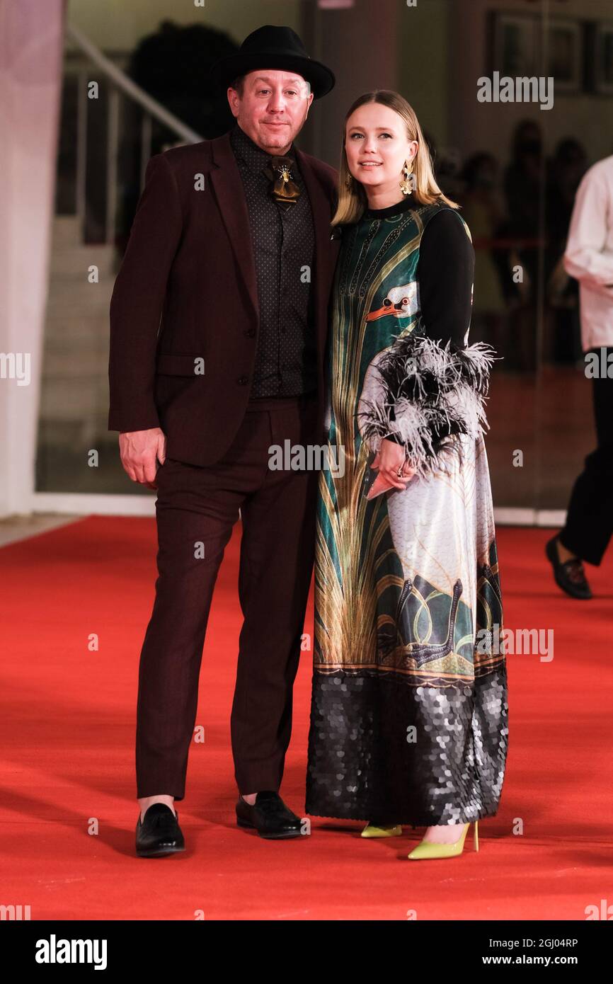 The Palazzo del Cinema, Lido di Venezia, Venice, Italy. 7th Sep, 2021. Potsy Ponciroli and Amber Ponciroli poses on the red carpet for OLD HENRY during the 78th Venice International Film Festival. Picture by Credit: Julie Edwards/Alamy Live News Stock Photo