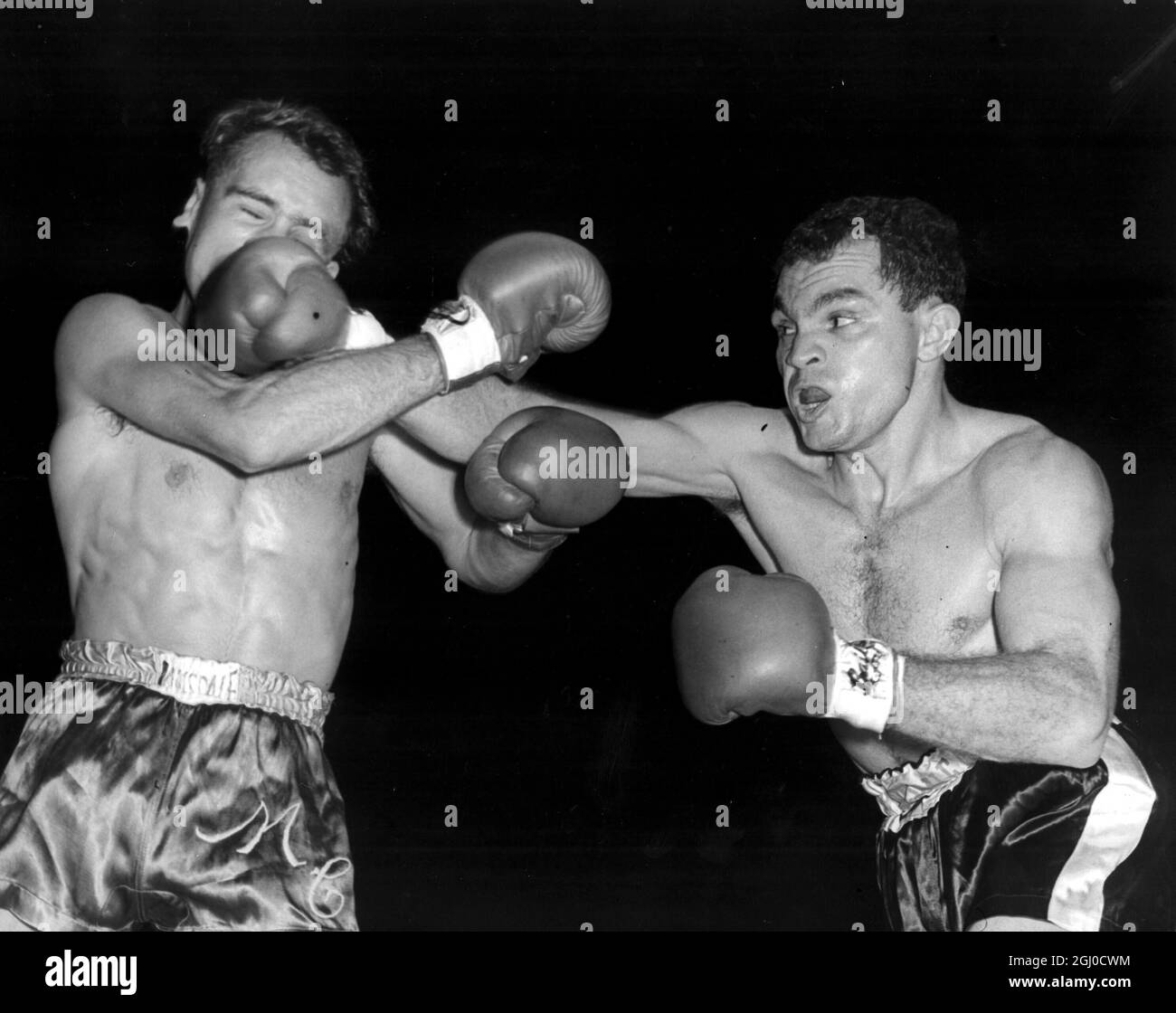 Carlos ortiz boxing Black and White Stock Photos & Images - Alamy