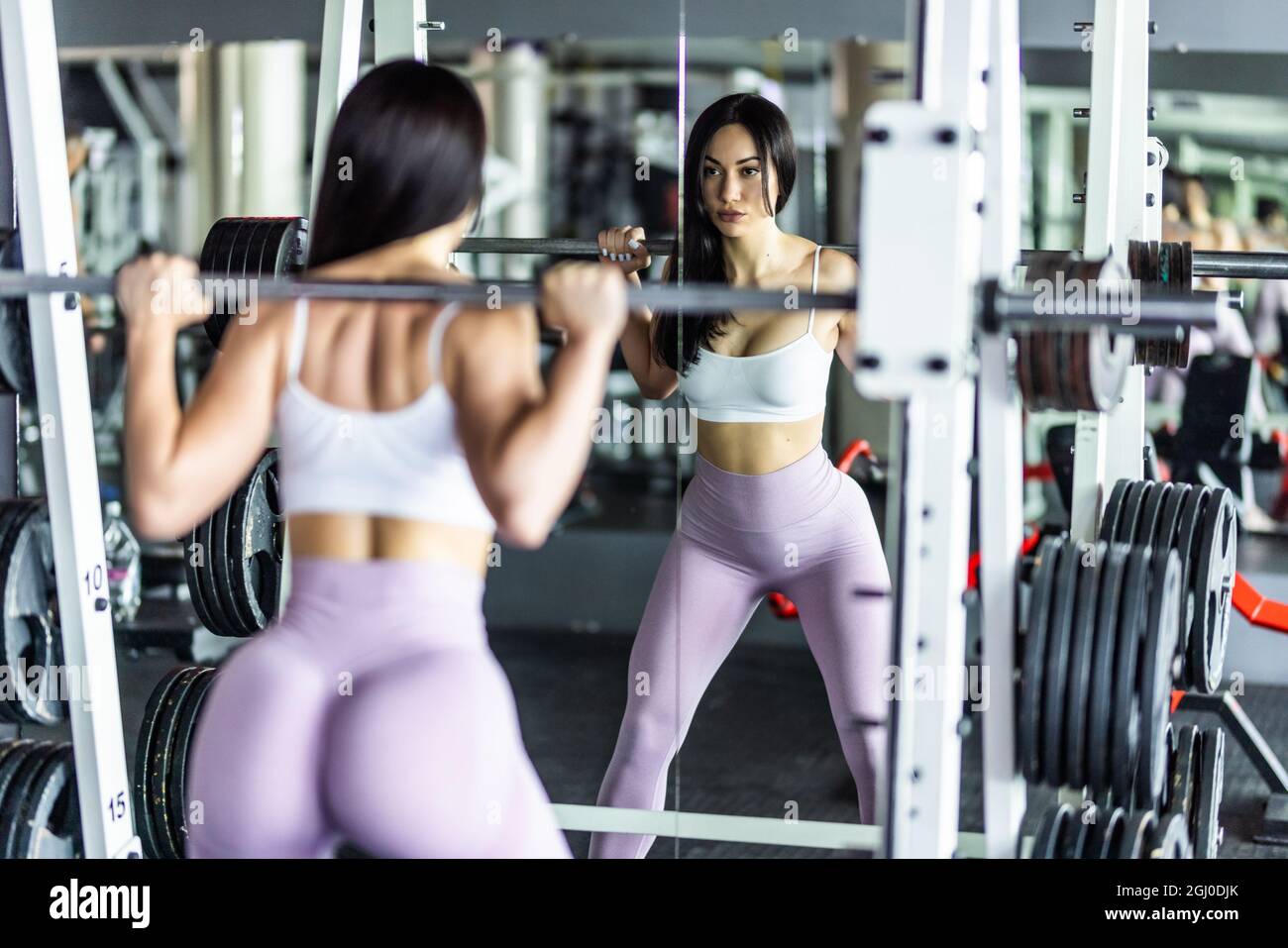 Permdagi uyda qiz bilan jinsiy aloqa