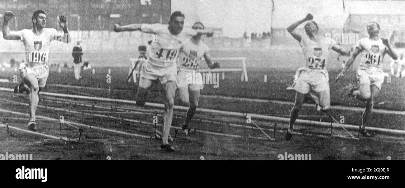 1924 Olympic Games - Paris - Harold Abrahams finishes first in the 100m. Stock Photo
