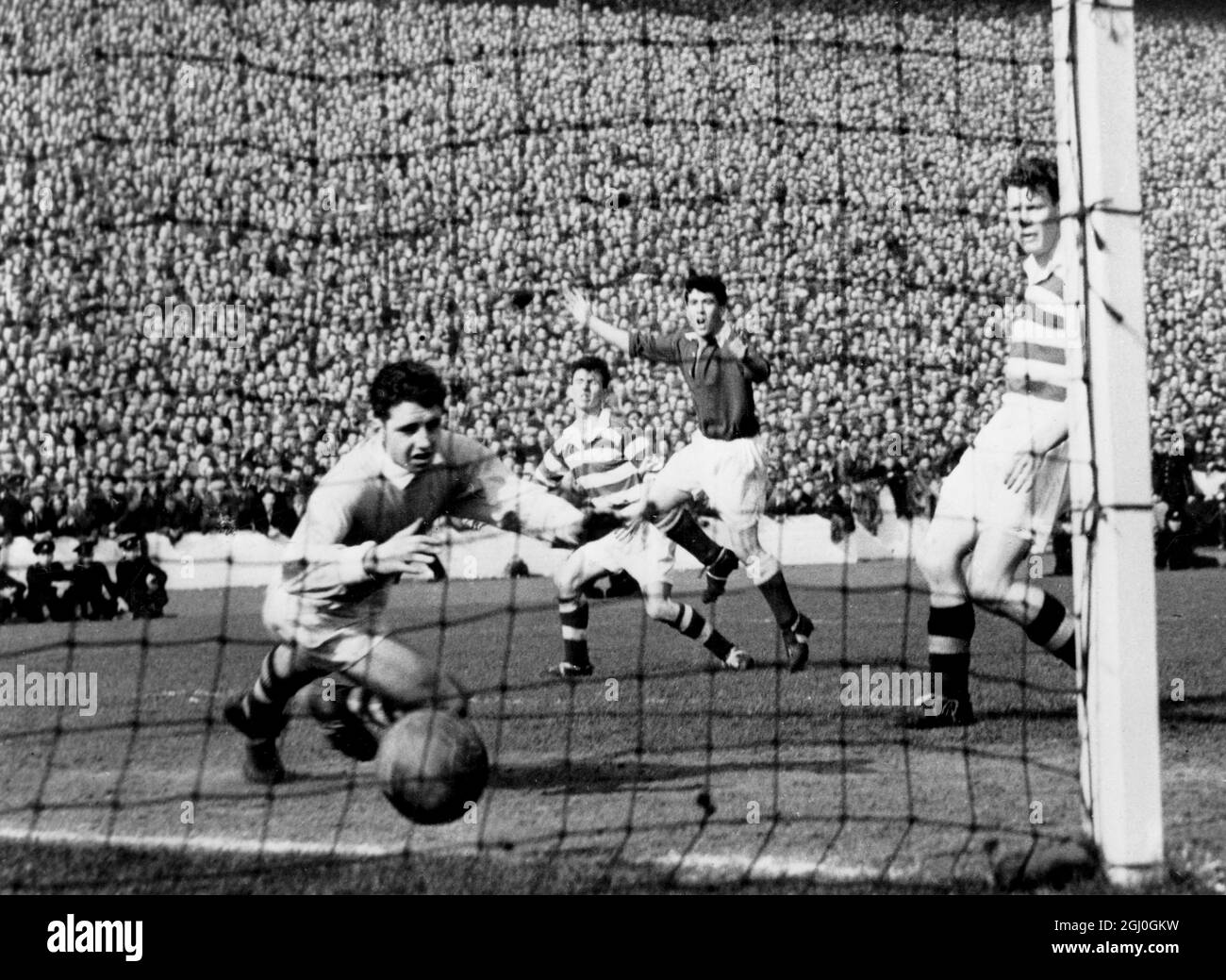 1956 fa cup final Black and White Stock Photos & Images - Alamy