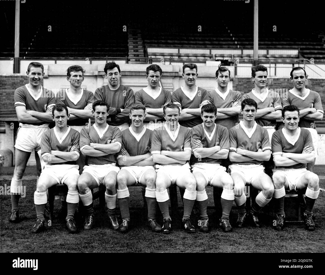 1961 FA Cup finalists, Leicester City FC who will play Tottenham Hotspur at Wembley Stadium. (left to right back row) A Knapp, C Appleton, Gordon Banks, L Chalmers, I King, G Wills, R Norman, D Hinds. (left to right front row) G Meek, H Riley, J Walsh, I White, A Cheesebrough, Frank McLintock and K Keyworth. 18th April 1961 Stock Photo