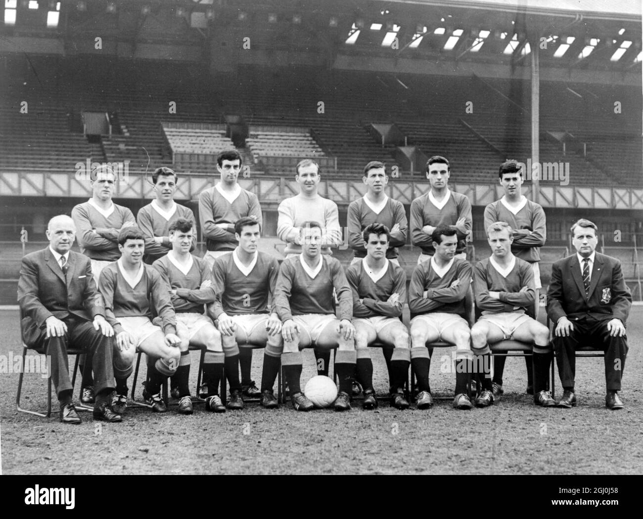 Glasgow Rangers Soccer Team. Back Row-Left to Right:Shearer, Caldow, Provan, Ritchie, Greig, Mckinnon, and Baxter. Front Row-Left to Right: Manager Scot Symon, Henderson, McMillan, McLean, Millar, Forrest, Brand, Wilson and trainer David Kinnear. 21st April 1964. Stock Photo