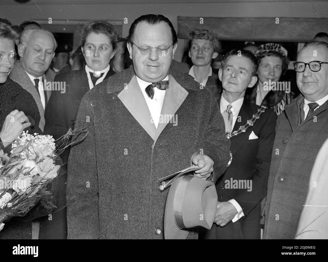 Group of doctor and nurses arrived in Manchester and given warm welcome in appreciation for Munich Hospital that helped the Manchester United Football team in the Munich air crash. Dr Maurer leader of the Medical Party 8th March 1958. Stock Photo