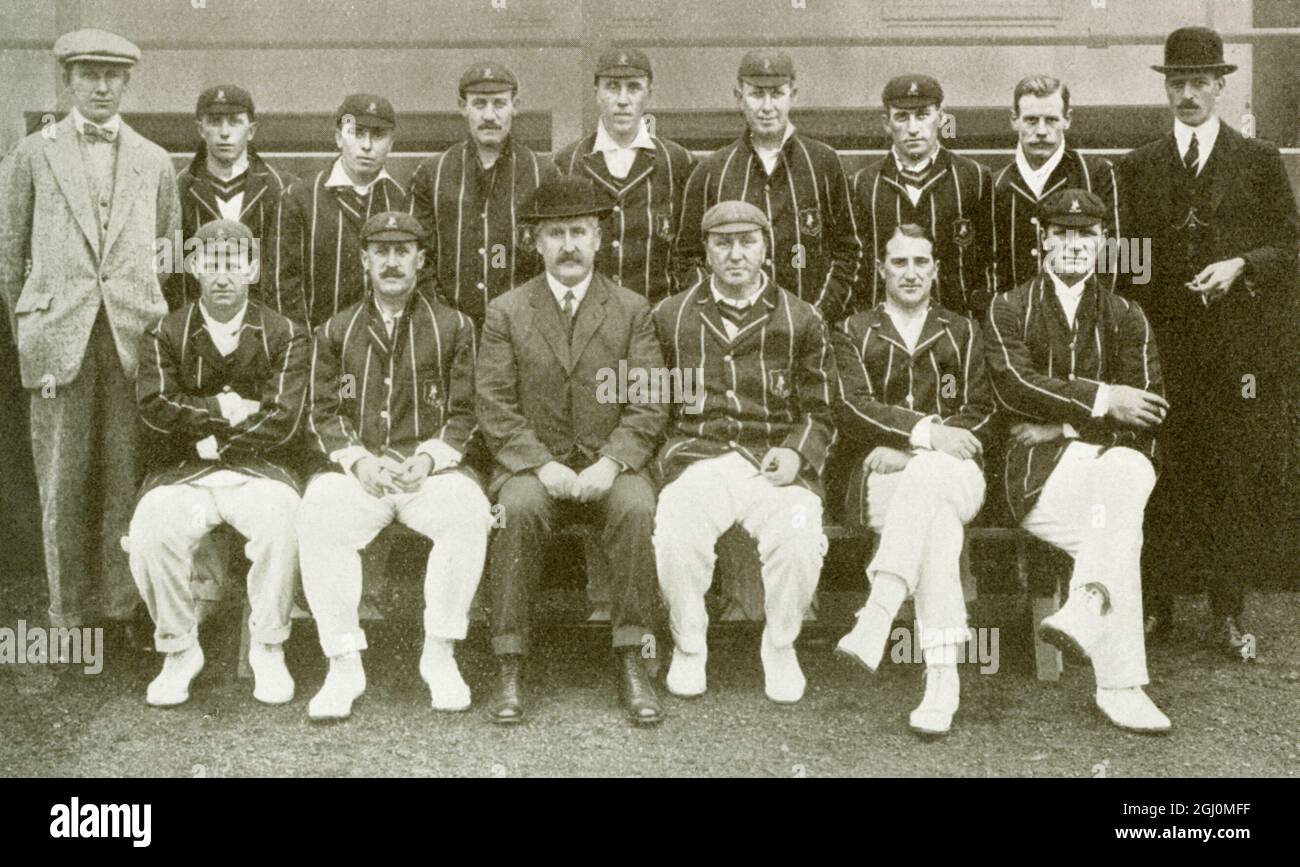 The South African Cricket Team for the England Tour of Australia December 1911 - January 1912 . Standing L to R : R Beaumont HW Taylor CP Carter LA Stricker SJ Pegler T Campbell GPD Hatigan TA Ward JL Cox Seated L to R : SJ Snooke LJ Tancred G Allsop -manager F Mitchell -captain GA Faulkner AD Nourse Stock Photo