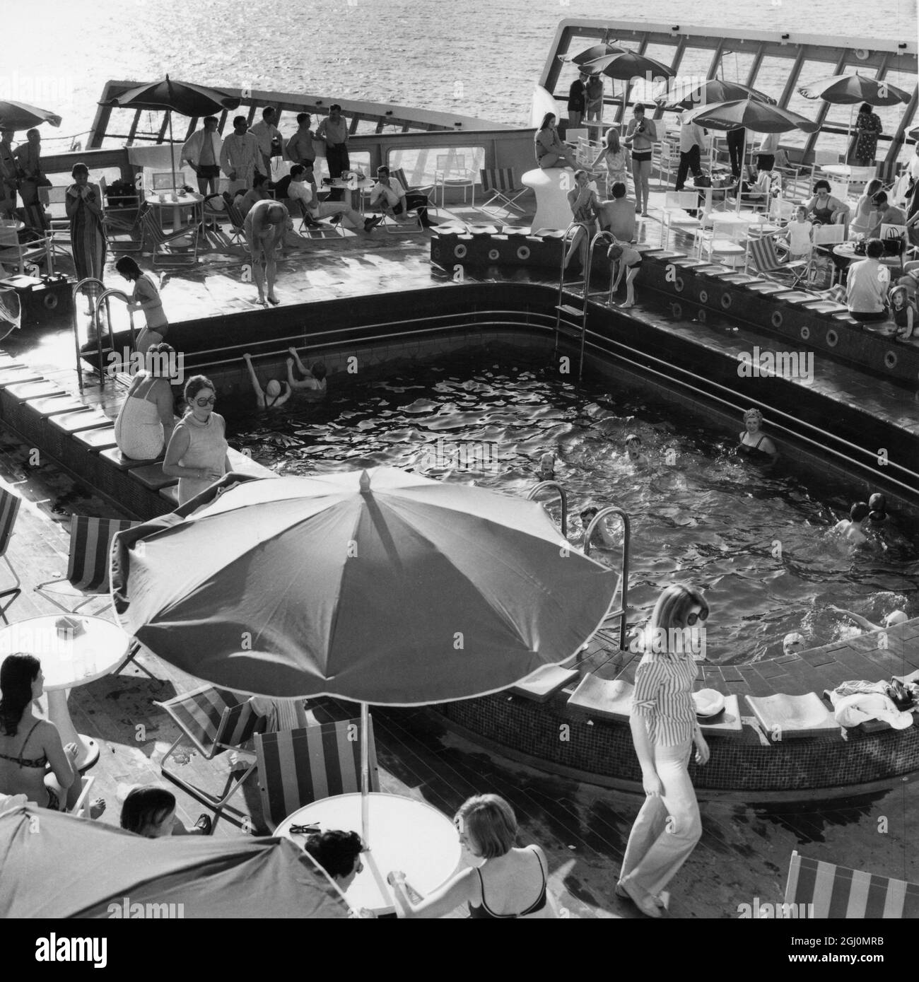 Quarter deck lido on the QE2 cruise liner Stock Photo Alamy