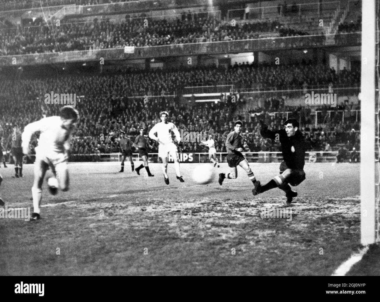 Half spanish half english hires stock photography and images Alamy