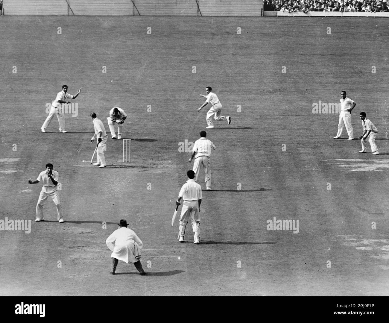London ; Len Hutton , England Captain , survives an appeal off Fazal Mahmood in the first over during England ' s second innings against Pakistan in the final Test Match . 16 August , 1954 Stock Photo