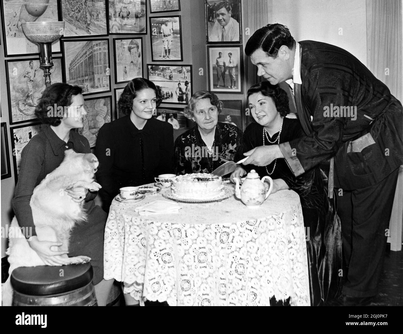 Left to right: Dorothy Ruth, Julia Ruth, Mrs Carrie L. Merritt, Mrs