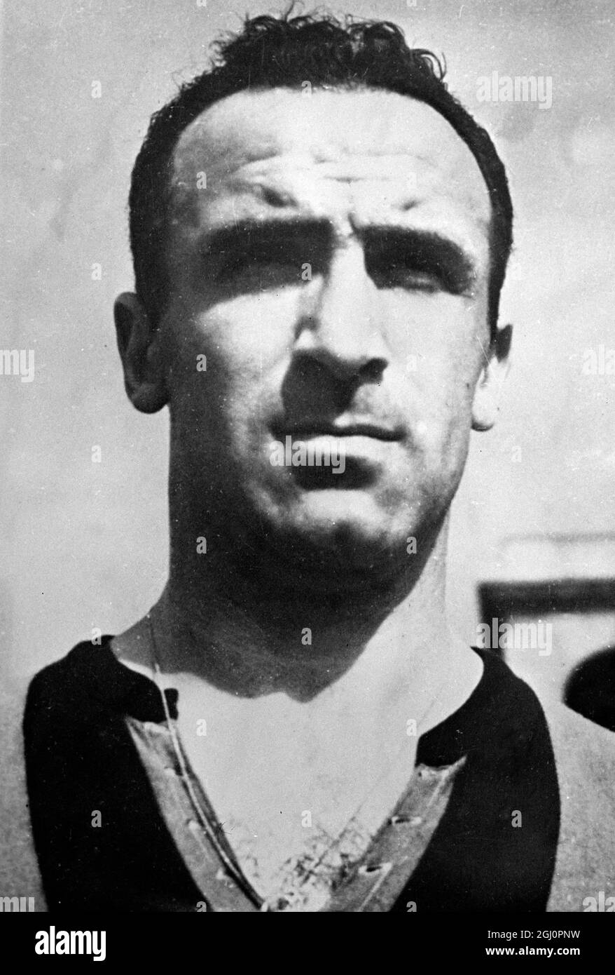Portrait of Italian soccer player Amedeo Amadei . 12 May 1952 Stock Photo