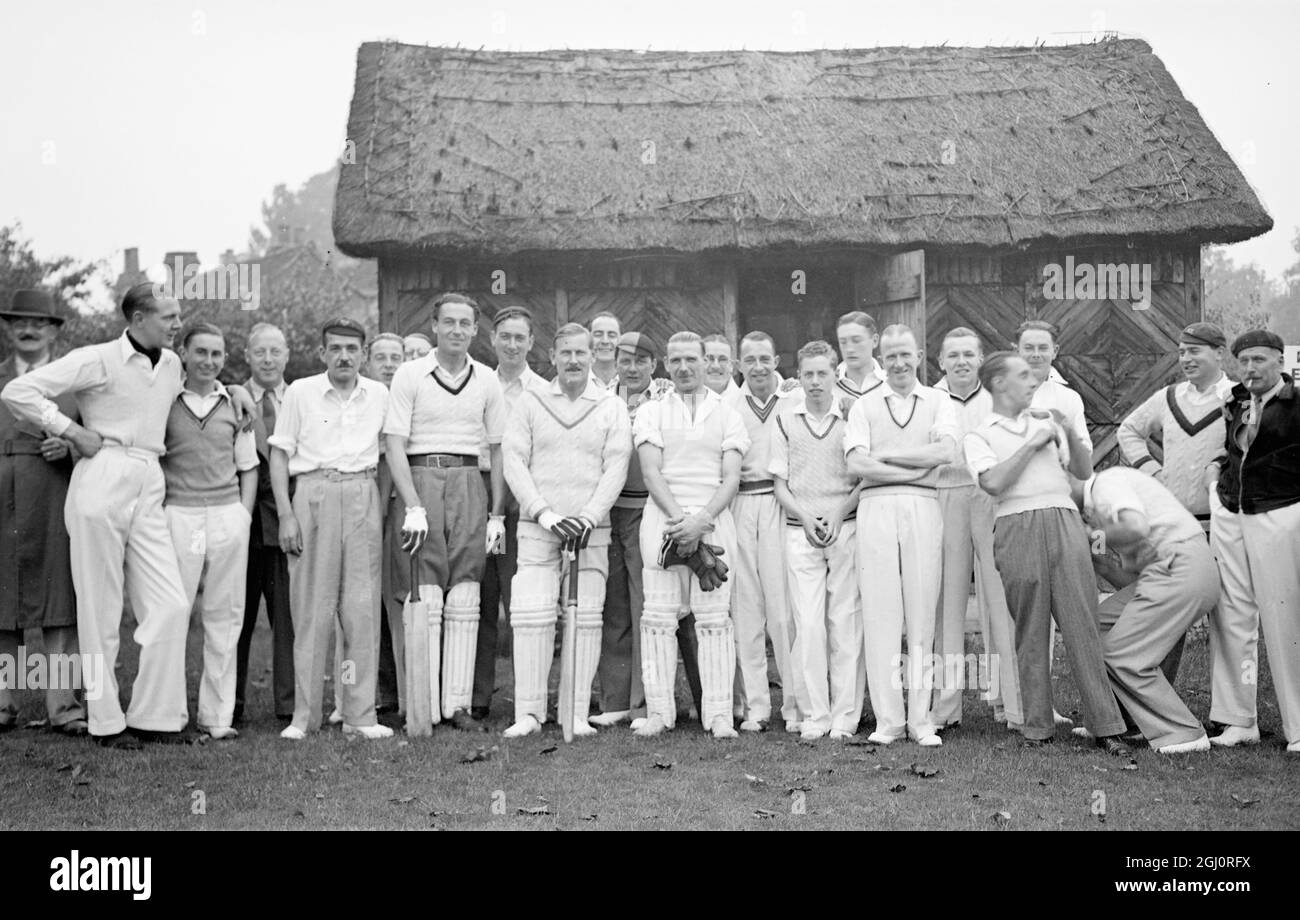 Cricket Team 01011940 Stock Photo Alamy
