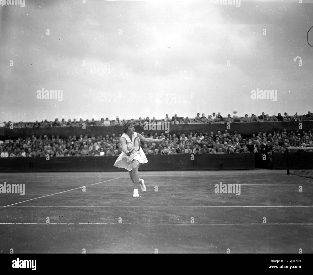 TENNIS BOURNEMOUTH HARD COURT CHAMPIONSHIPS C TRUMAN ACTON 29 APRIL 1960 Stock Photo