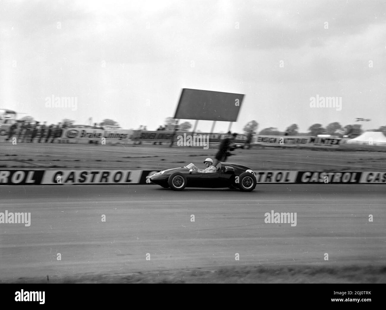 CAR RACING SILVERSTONE 15 MAY 1960 Stock Photo