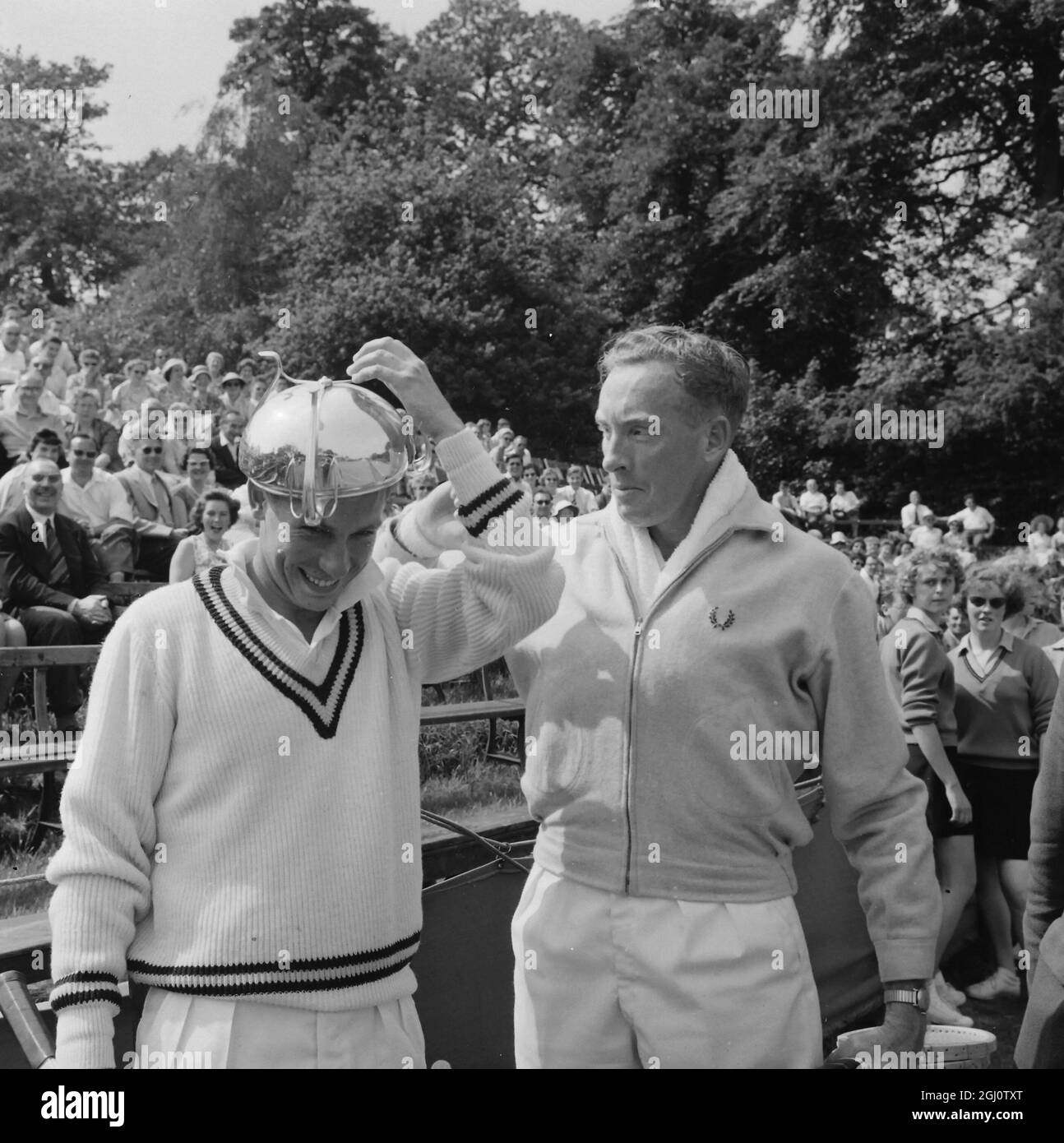 GAERTNER ALBER TENNIS V VERMAAK IAN 5 JUNE 1960 Stock Photo Alamy