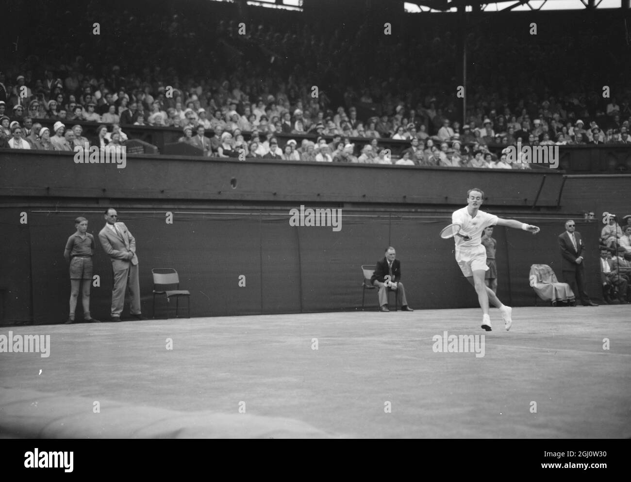 TENNIS WIMBLEDON CHAMPIONSHIPS 23 JUNE 1960 Stock Photo Alamy