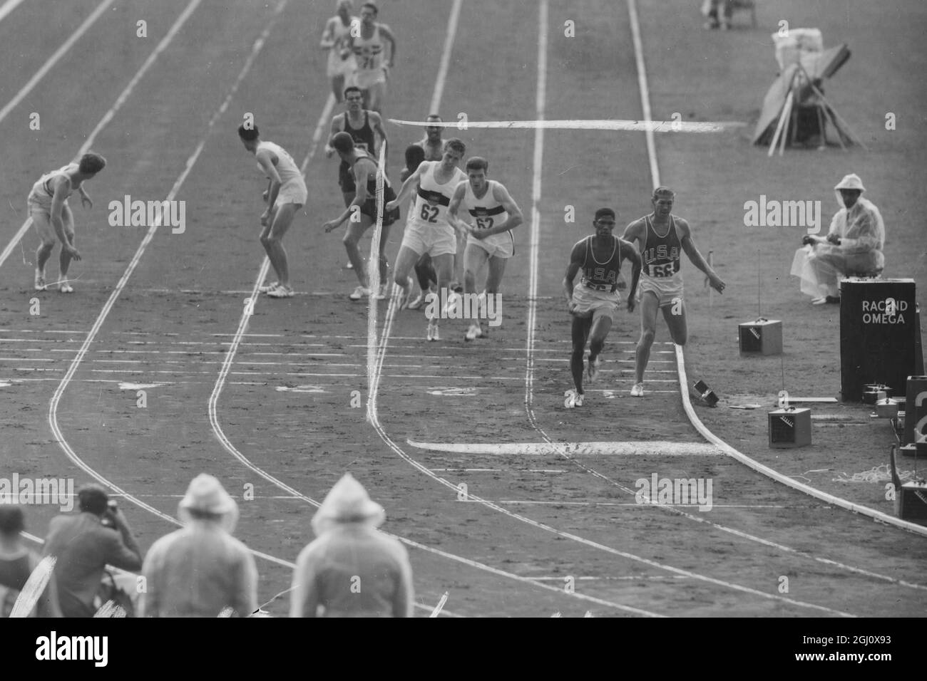 OLYMPIC GAME 4X400M FINAL LAST CHANGE OVER G TO O DAVIS KAISER KAUF 9 SEPTEMBER 1960 Stock Photo