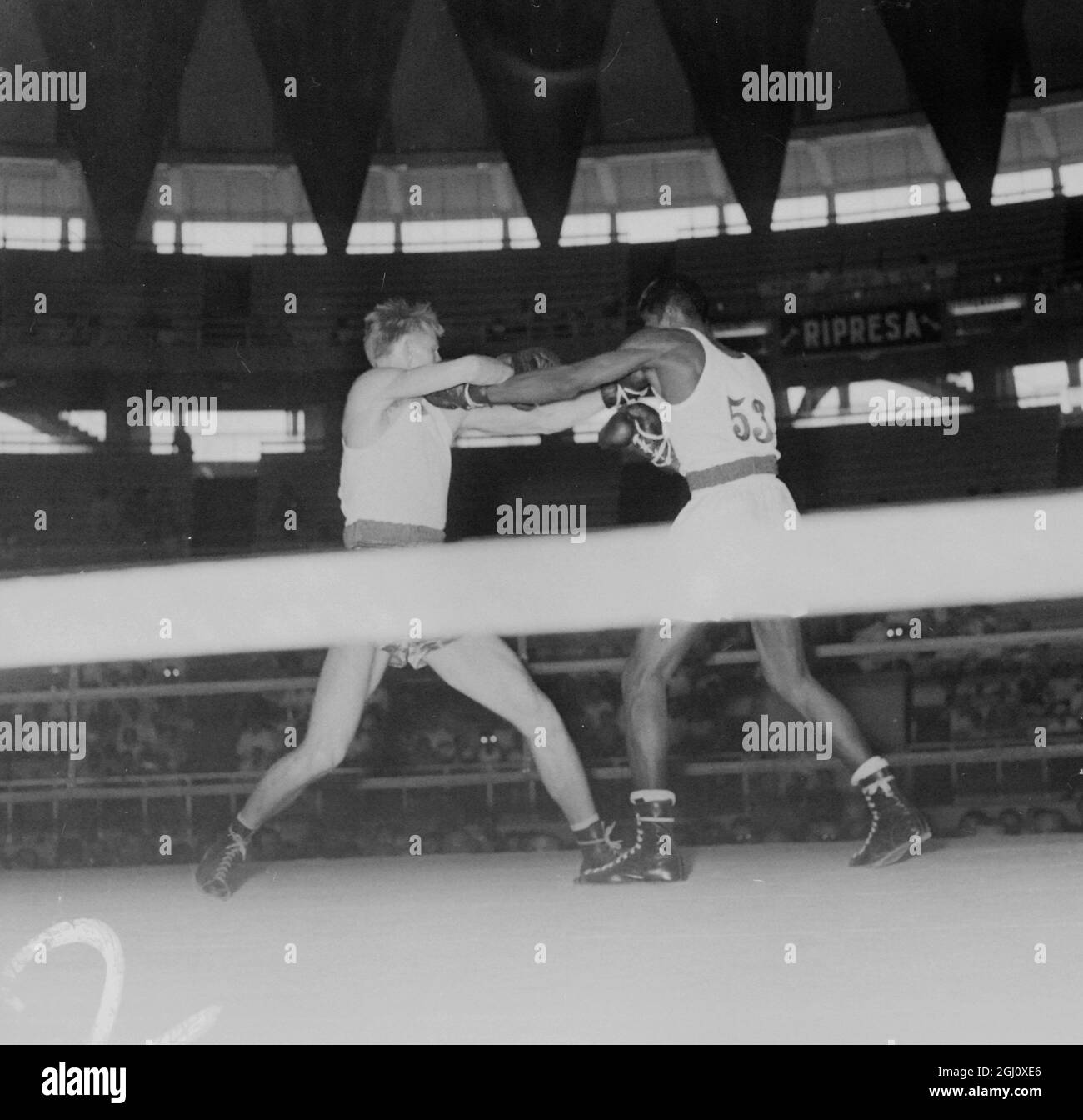 World featherweight boxing hires stock photography and images Alamy